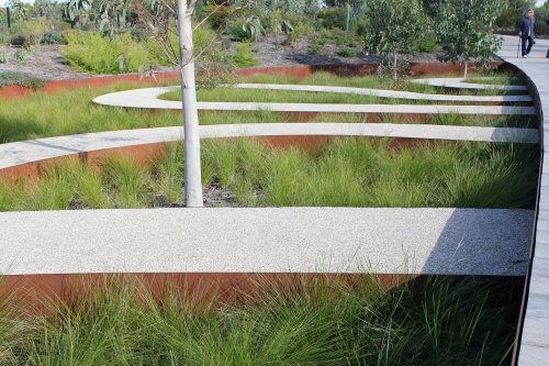 Curving paths at the Australian Garden