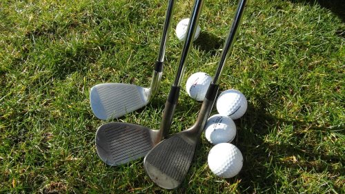 Golf clubs and golf balls