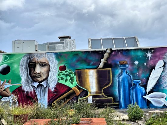 Mural in Cowes, Phillip Island, depicting Sir Isaac Newton.